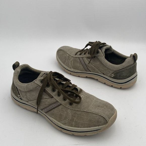 Skechers Men's green Sneakers suede 10.5 casual office retro vacation Y2K relax - Picture 2 of 14